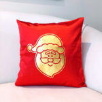Cojín Rojo con Dorado – Santa Claus