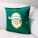 Cojín Verde con Dorado – Santa Claus